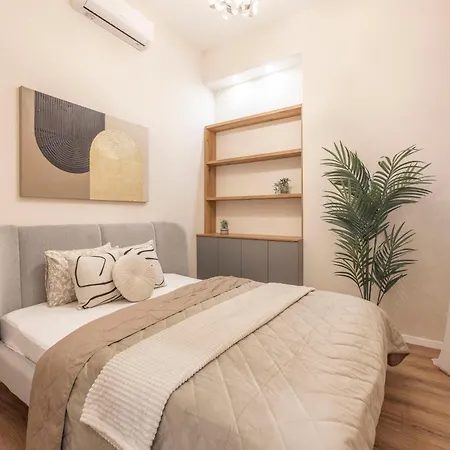 Lejlighed Exclusive Stylish By Prestige Homes Next To The Oktogon Budapest