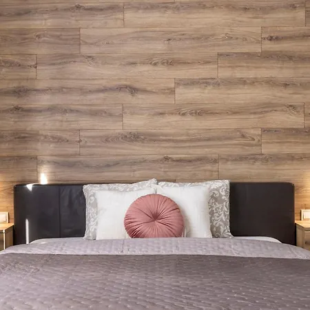 Exclusive Stylish By Prestige Homes Next To The Oktogon Lejlighed Budapest