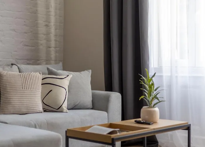 Exclusive Stylish By Prestige Homes Next To The Oktogon * Budapesta