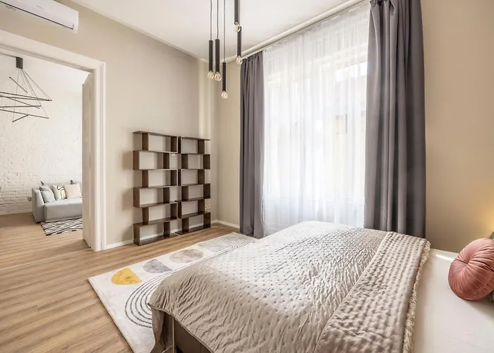 Apartament Exclusive Stylish By Prestige Homes Next To The Oktogon *